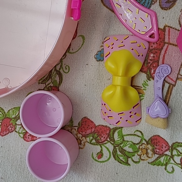 Vintage Barbie Mattel Caboodles Style Compact Rare - Picture 8 of 9